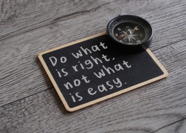 INTEGRITET, KULTUR OG VERDISTYRTE FELLESSKAP